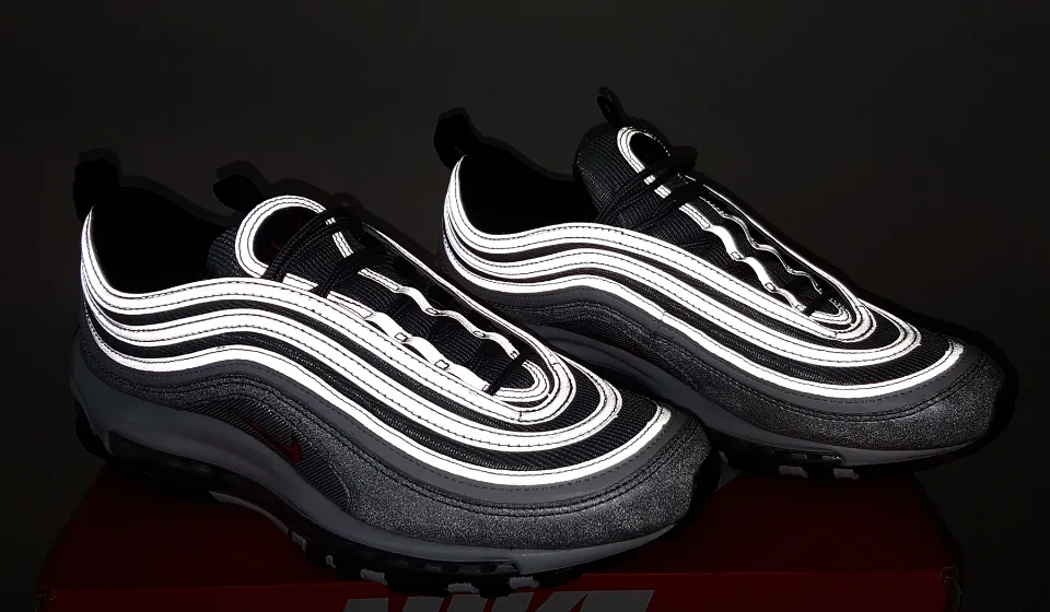 Poyabzal: Nike Air Max krossovkalar